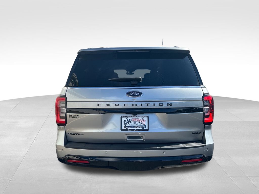 2022 Ford Expedition MAX Limited photo 3