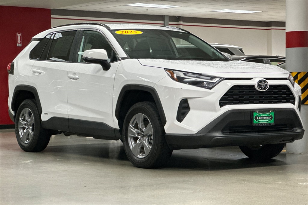 Certified 2025 Toyota RAV4 XLE with VIN 4T3RWRFVXSU171107 for sale in Kansas City