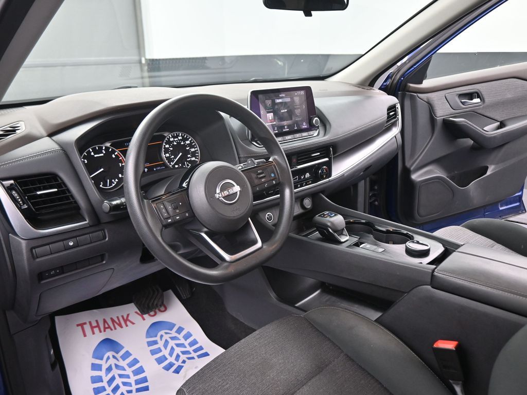 2022 Nissan Rogue SV photo 35