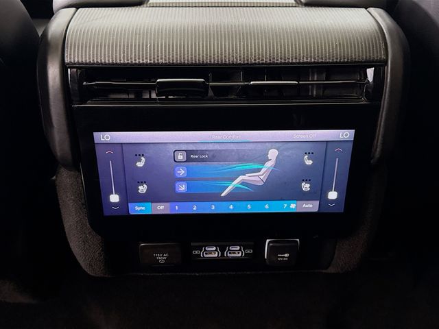 2023 Jeep Wagoneer L Series III Obsidian photo 24