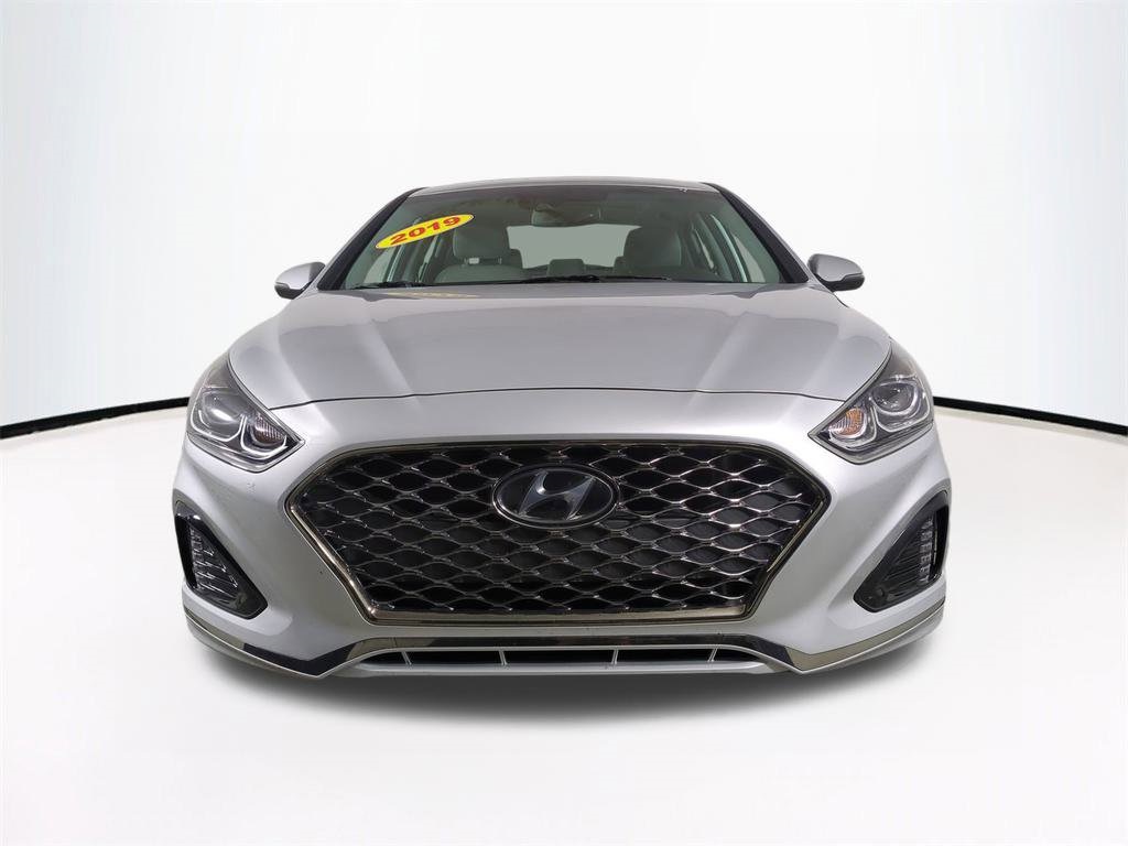 2019 Hyundai Sonata Limited photo 3