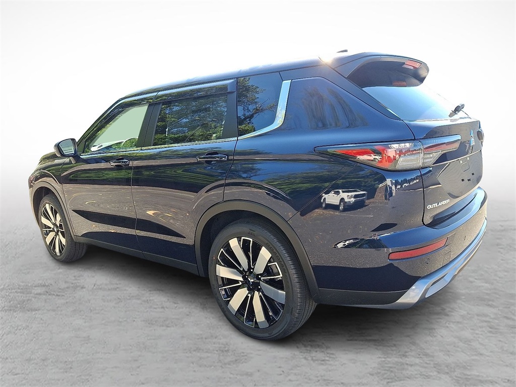 2025 Mitsubishi Outlander SE Ralliart photo 3