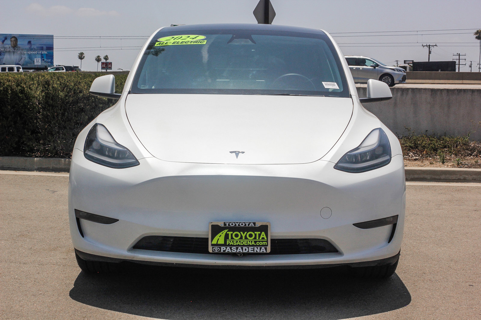 Used 2024 Tesla Model Y Long Range with VIN 7SAYGDEE3RF090658 for sale in Pasadena, CA