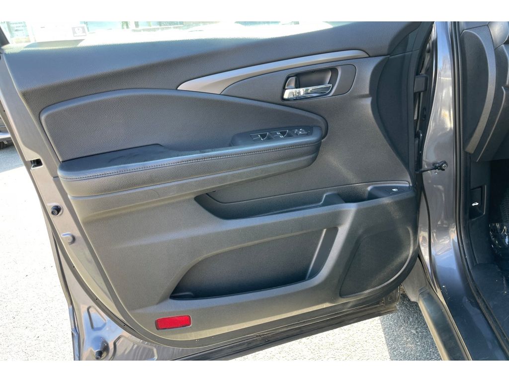 2019 Honda Passport Sport photo 10