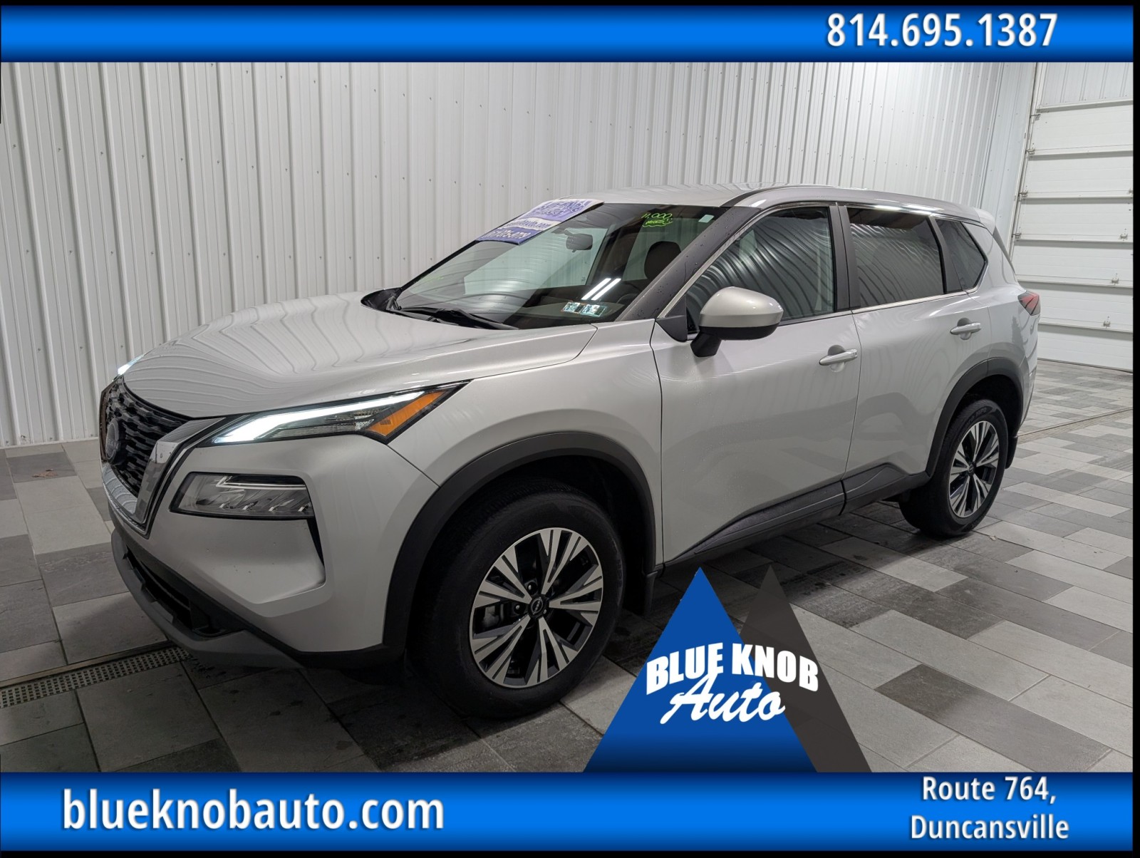 2023 Nissan Rogue SV's photo