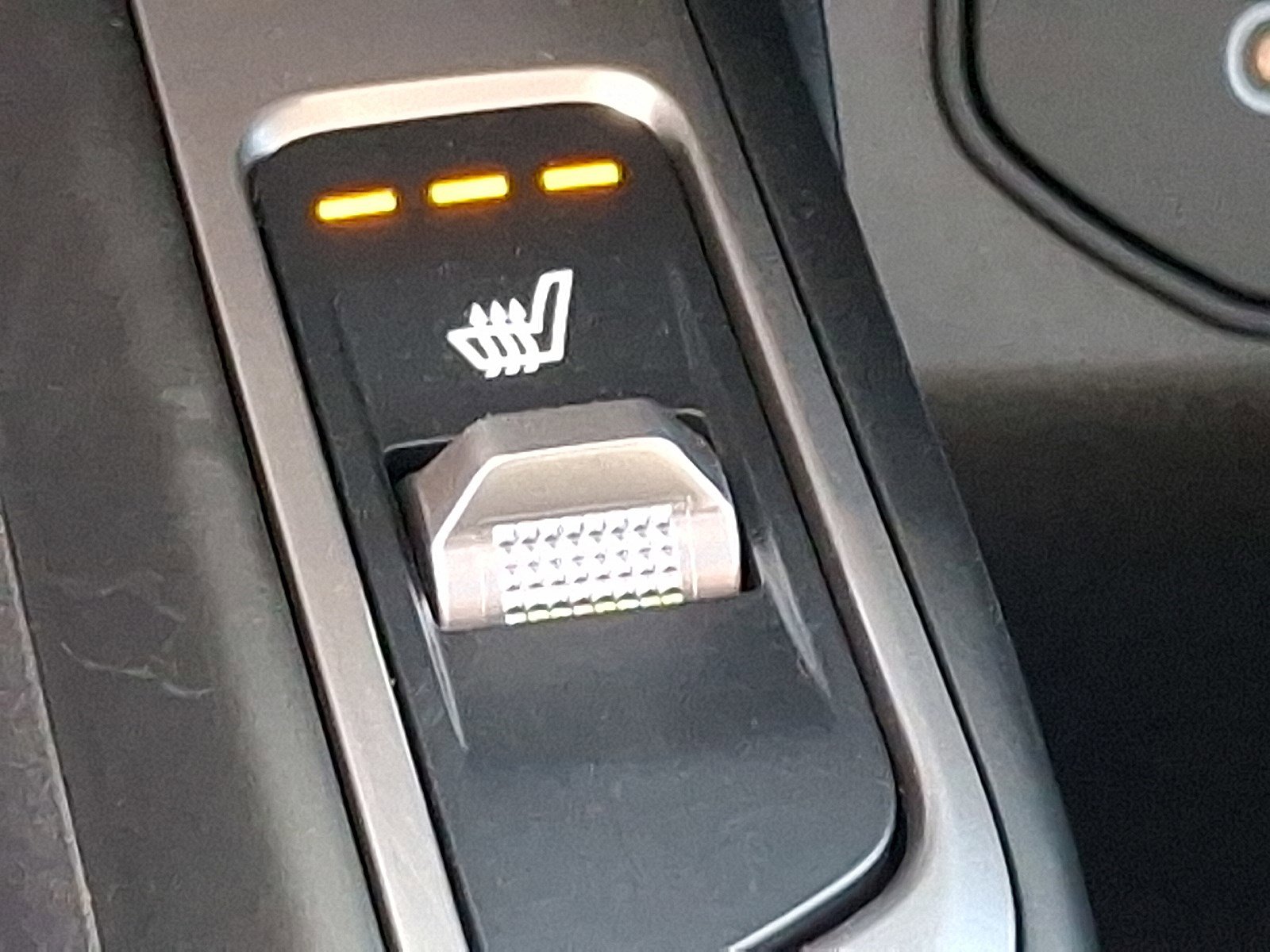 2025 Kia Sorento Plug-In Hybrid EX photo 15
