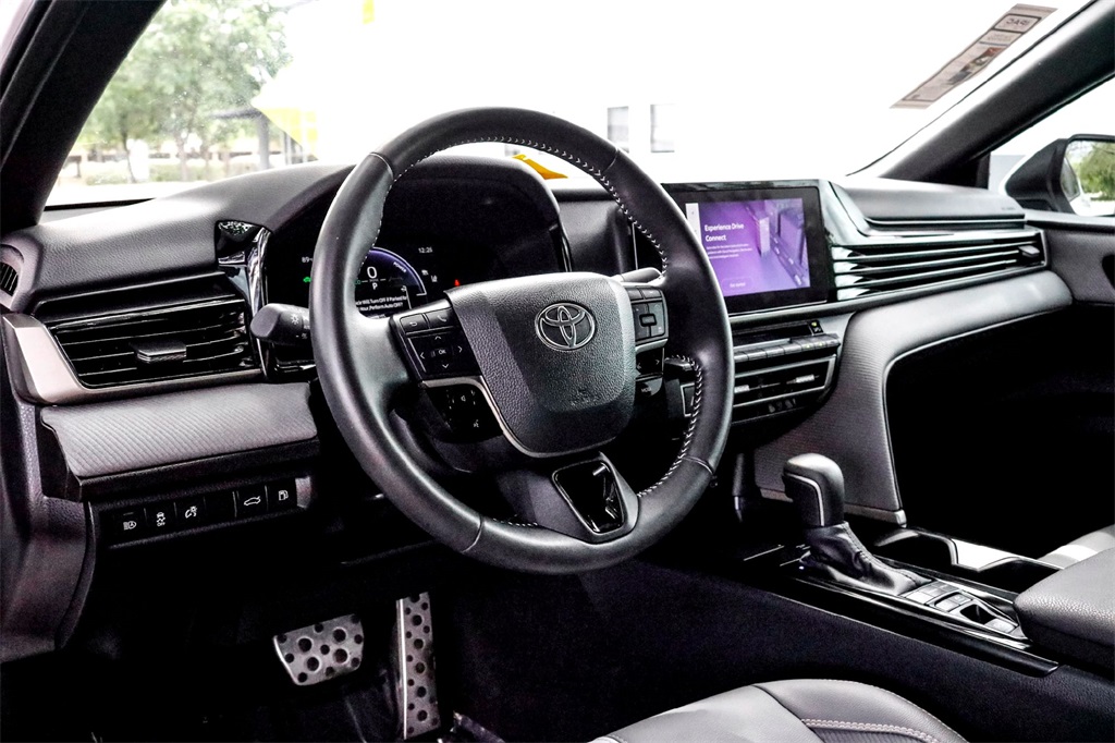 2025 Toyota Camry LE photo 12