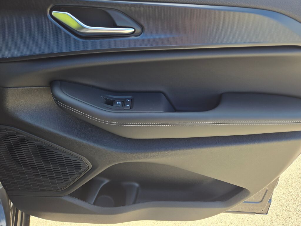 2025 Jeep Grand Cherokee Laredo X photo 4