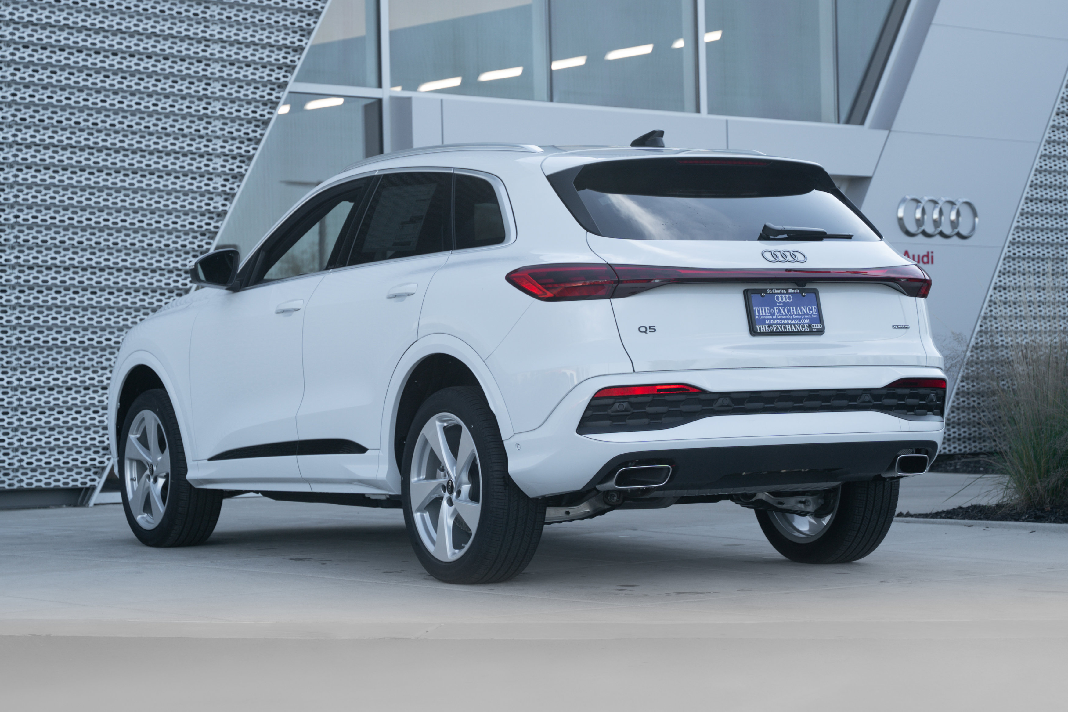 2025 Audi Q5 Premium Plus photo 3