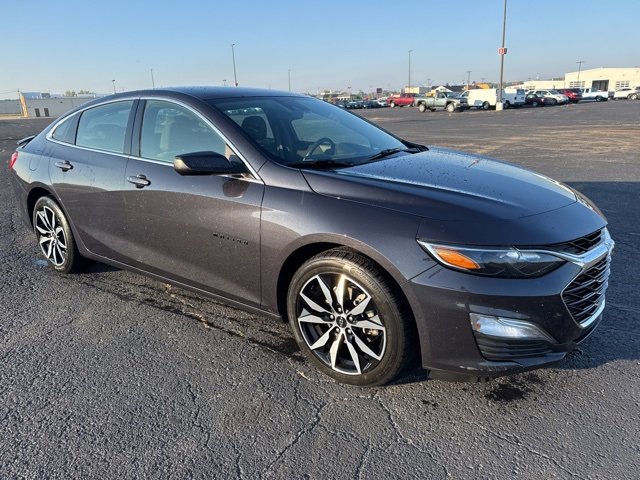2022 Chevrolet Malibu RS photo 3