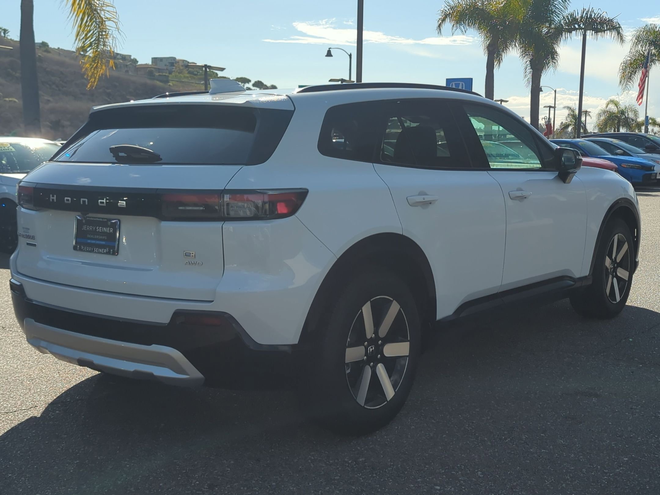 2026 Honda Prologue Touring photo 4