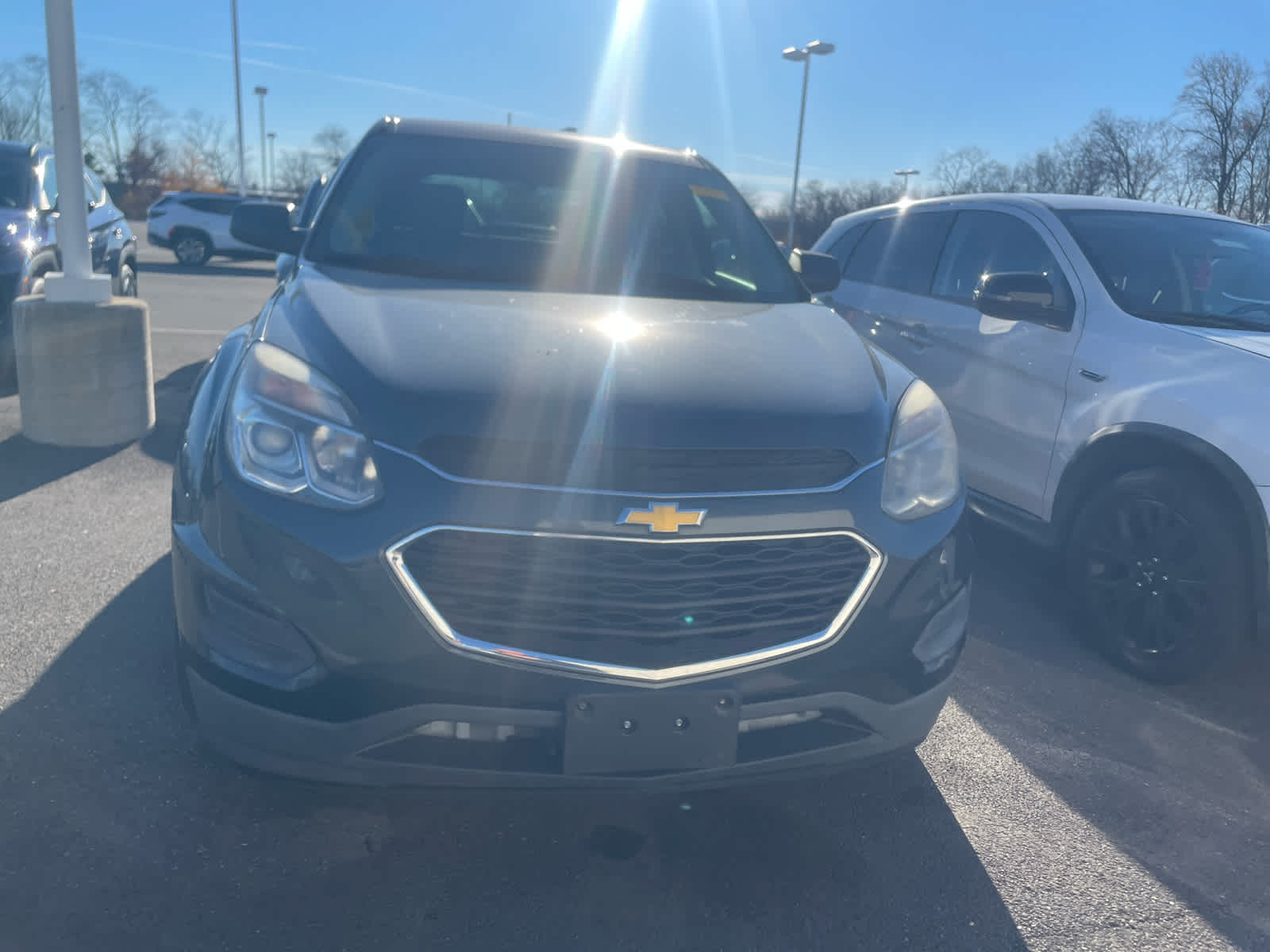 2017 Chevrolet Equinox LS photo 2