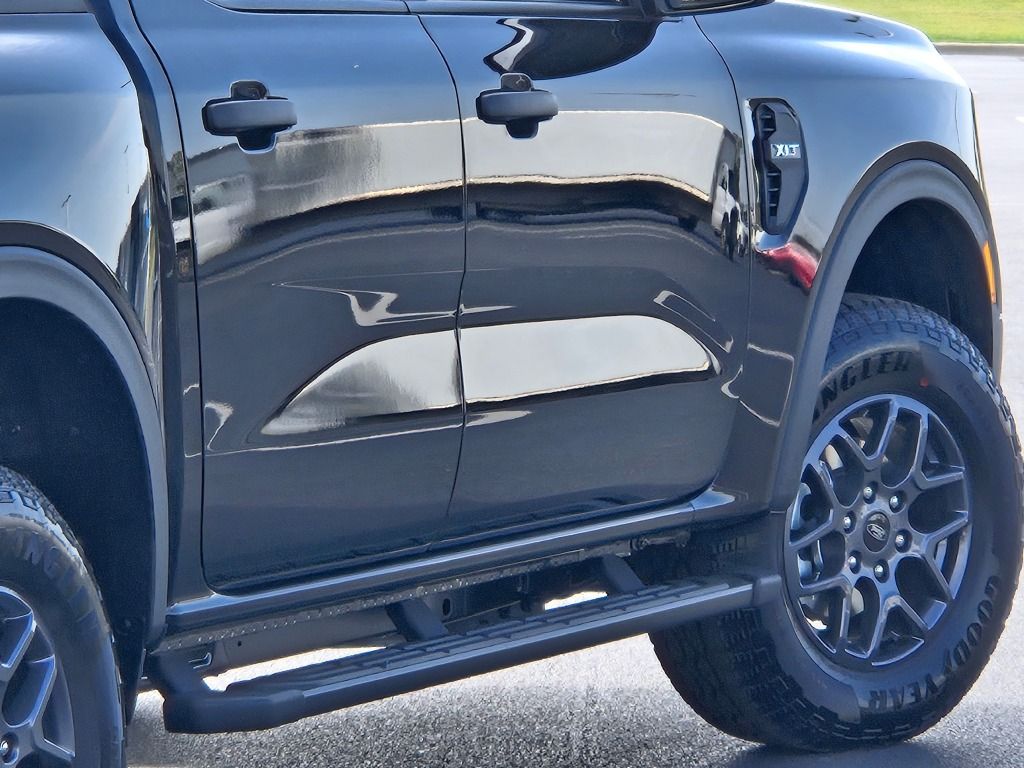2025 Ford Ranger XLT photo 11