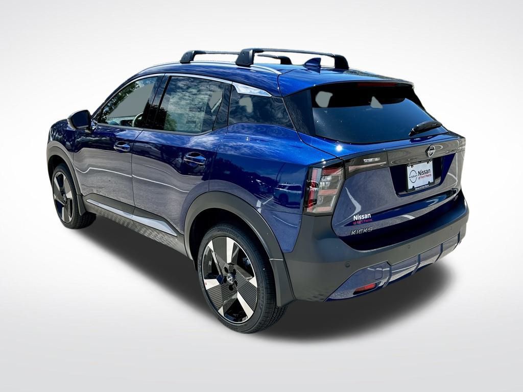 2025 Nissan Kicks SR photo 4