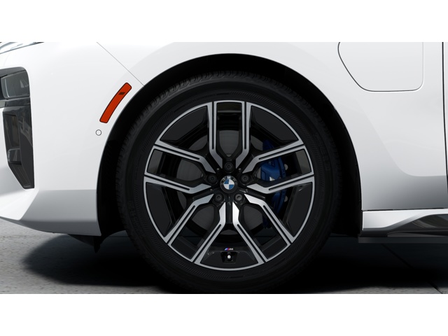 2026 Bmw 750e photo 7