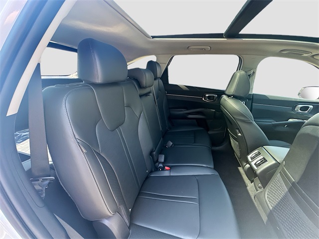 2025 Kia Sorento S photo 24