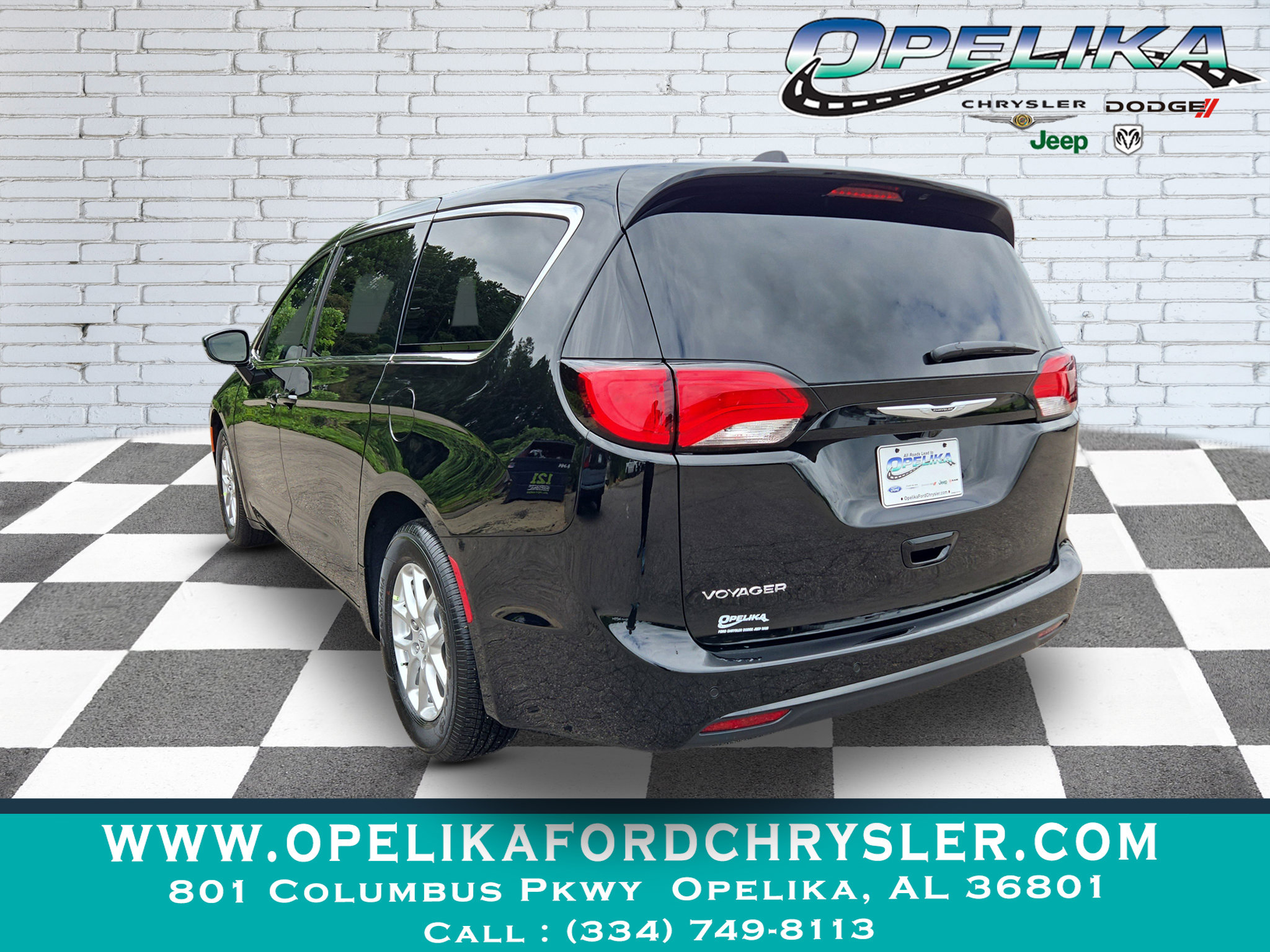 2026 Chrysler Voyager LX photo 4