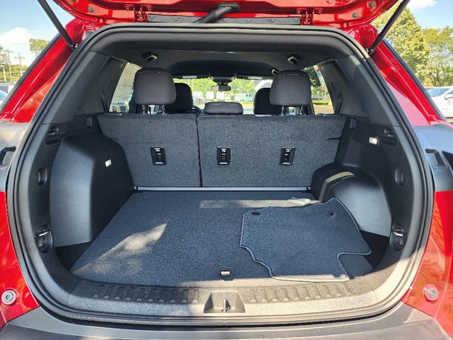 2026 Chevrolet Equinox LT photo 2