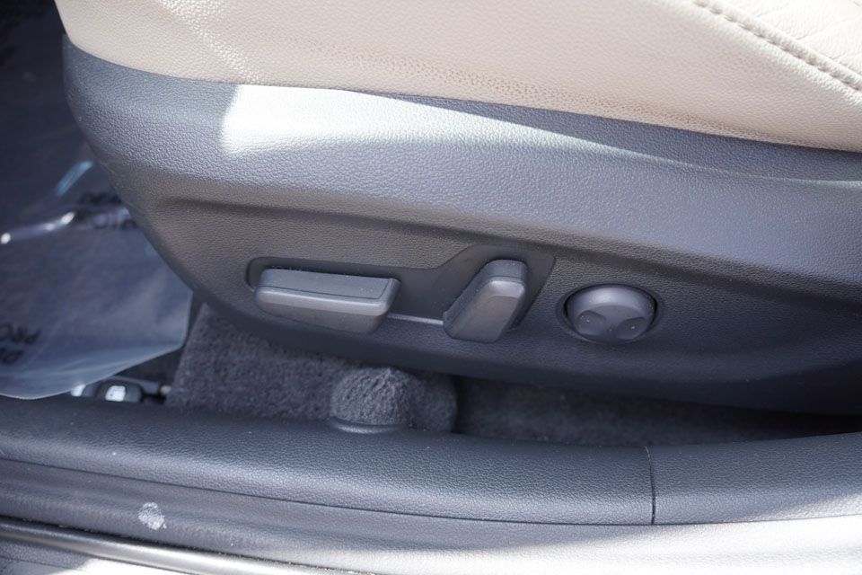 2020 Hyundai Elantra Limited photo 20