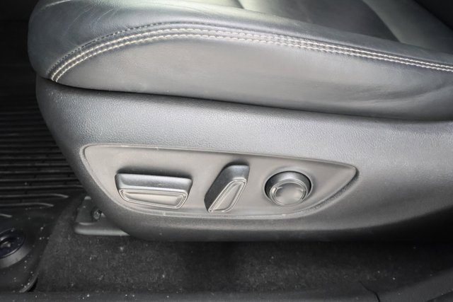 2020 Toyota RAV4 Hybrid Limited photo 9