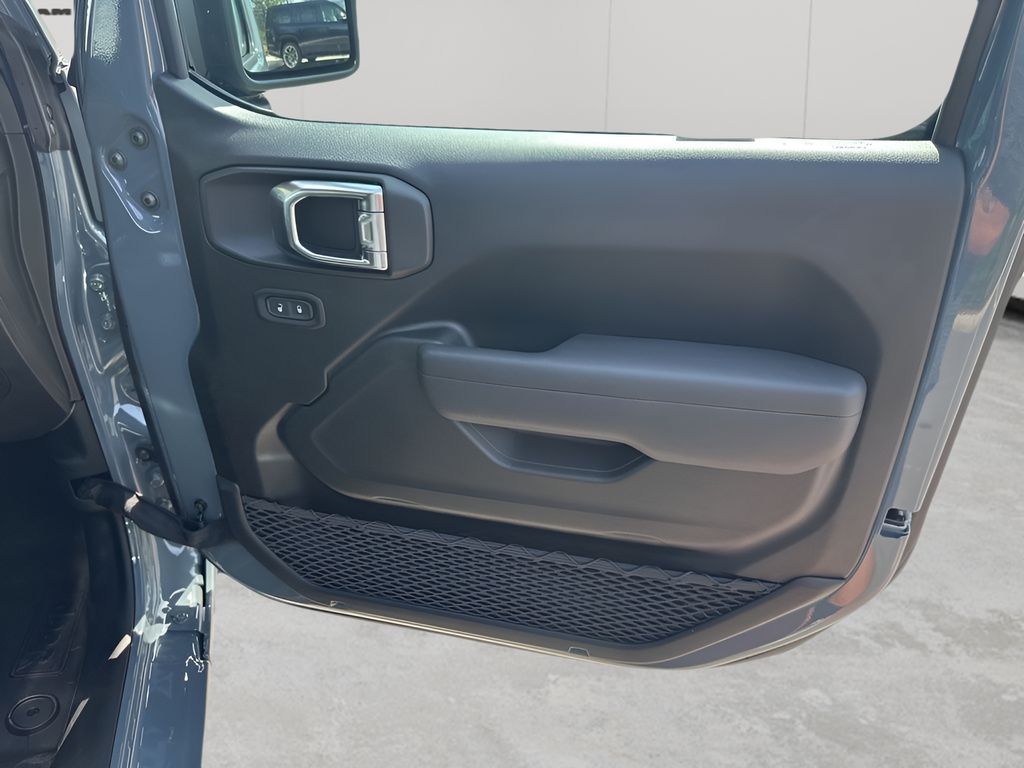 2025 Jeep Wrangler Sport photo 10