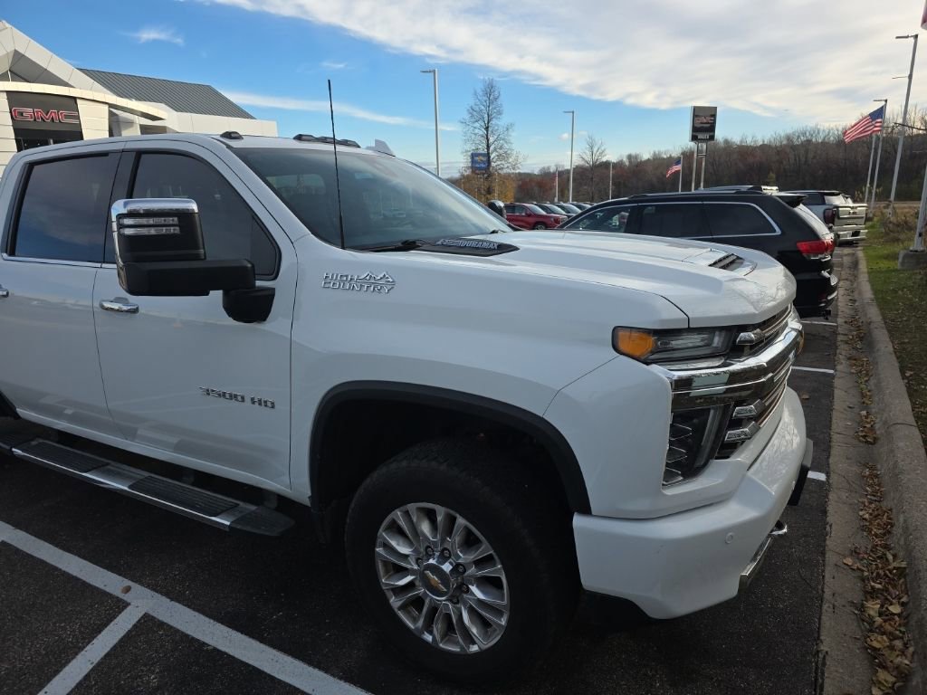 2023 Chevrolet Silverado 3500HD High Country's photo