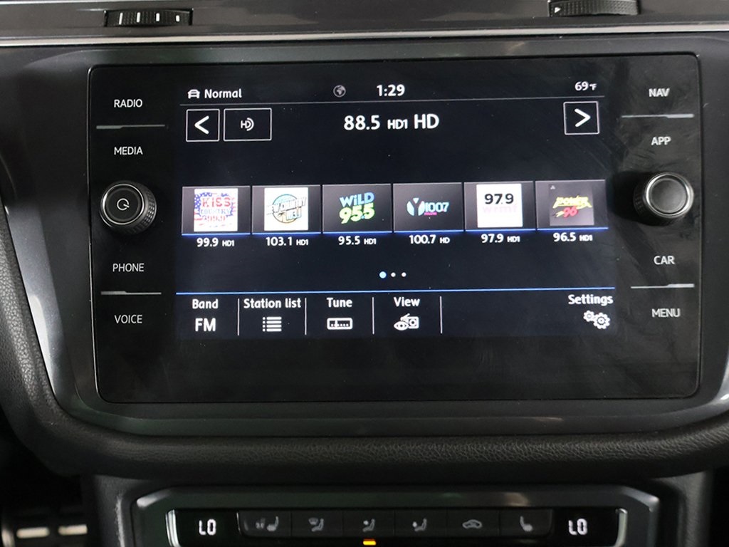2020 Volkswagen Tiguan SEL Premium R-Line photo 45