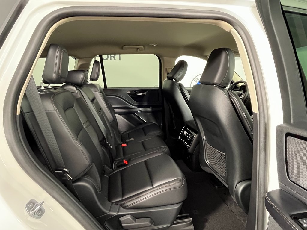 2023 Lincoln Aviator Standard photo 22