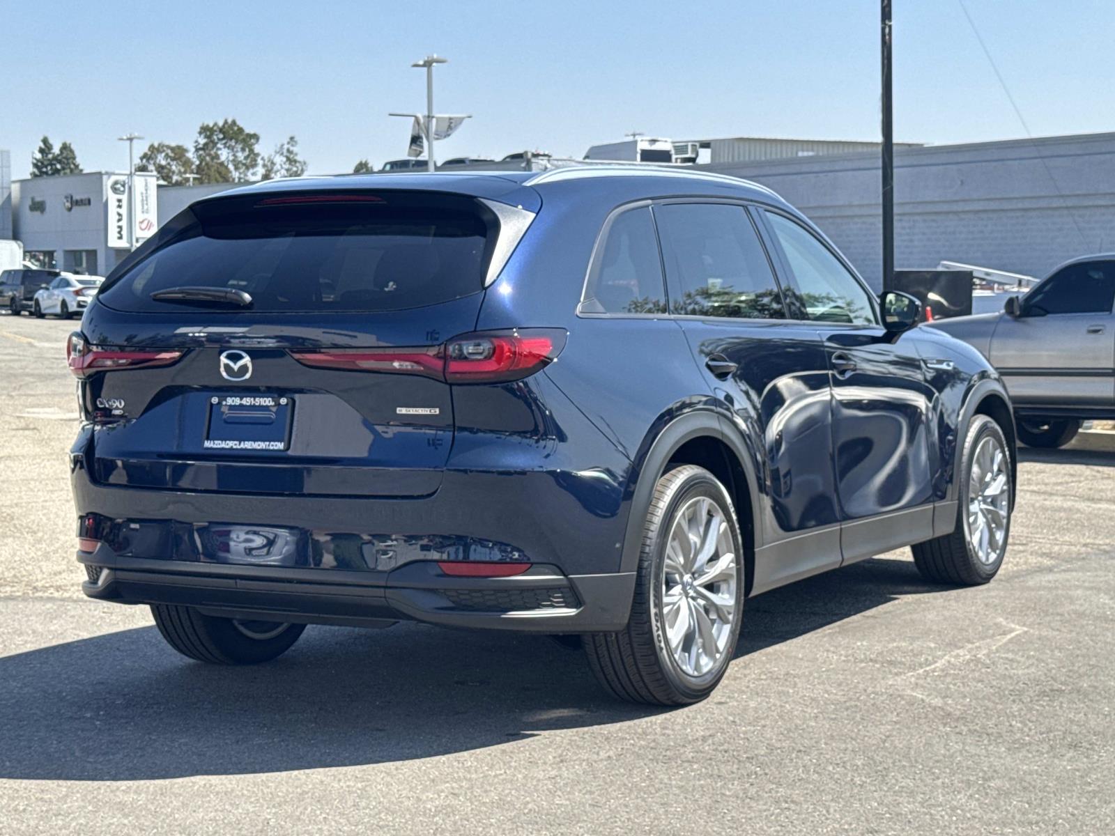 2026 Mazda CX-90 3.3 Turbo Preferred photo 3