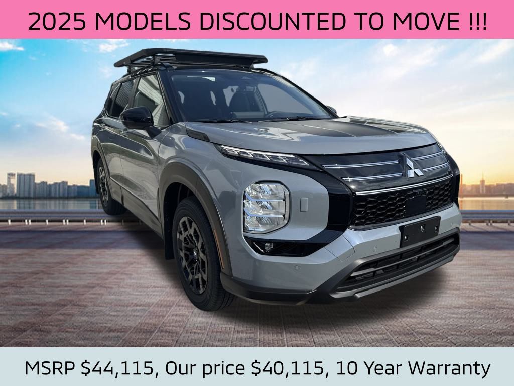 2025 Mitsubishi Outlander Trail Edition's photo