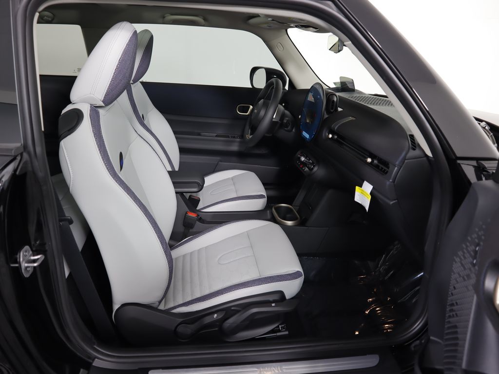 2025 Mini Cooper Signature photo 21