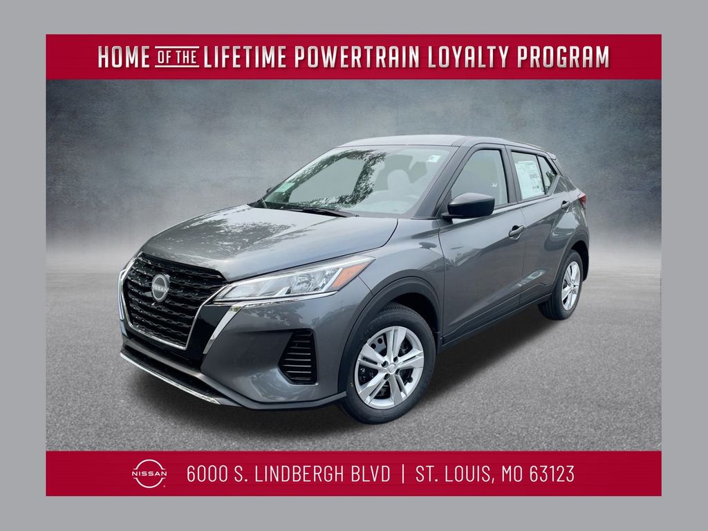 2025 Nissan KICKS PLAY Base's photo