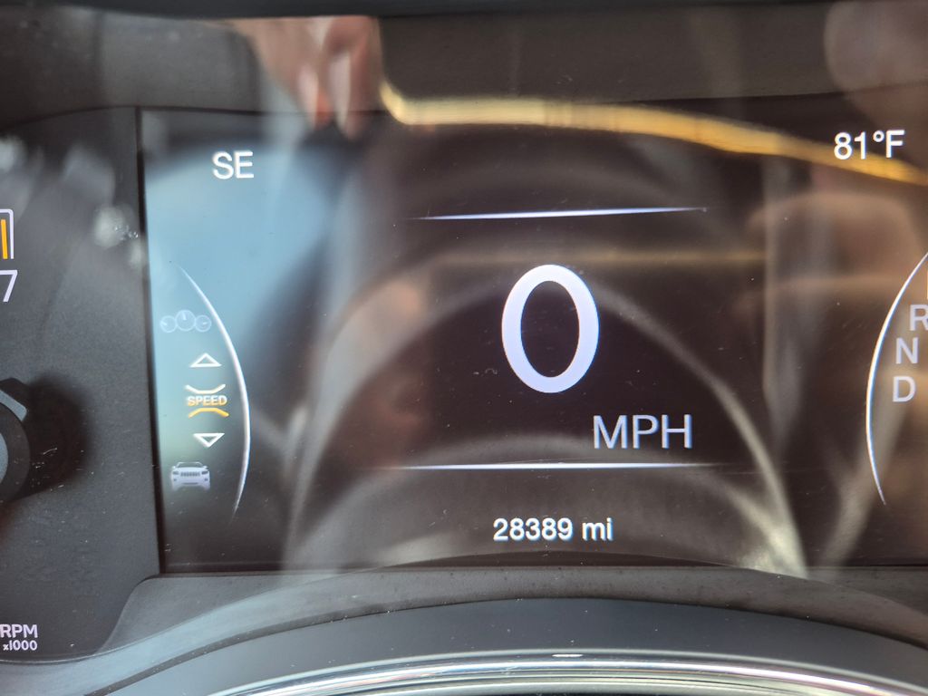2022 Jeep Cherokee Limited photo 21
