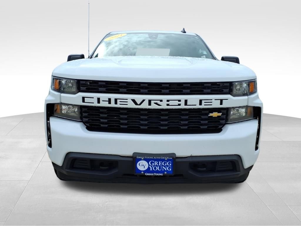 2021 Chevrolet Silverado 1500 Custom photo 2