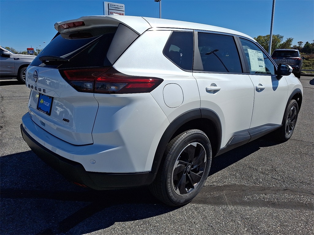 2026 Nissan Rogue SV photo 3
