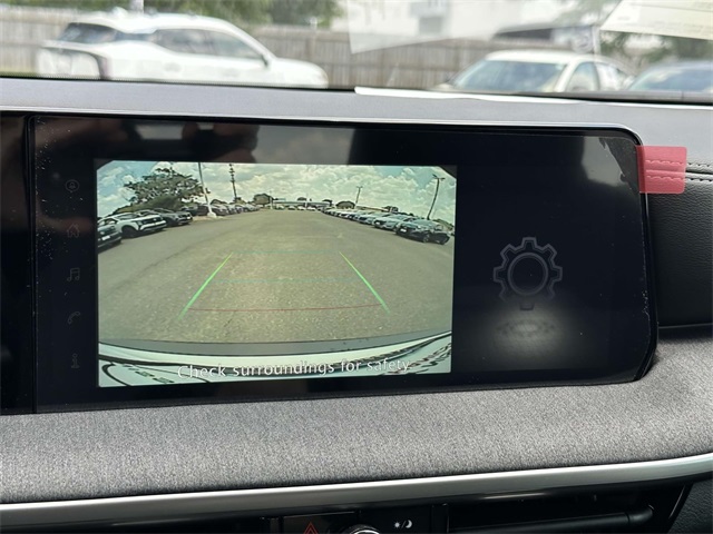 2025 Nissan Kicks SV photo 20