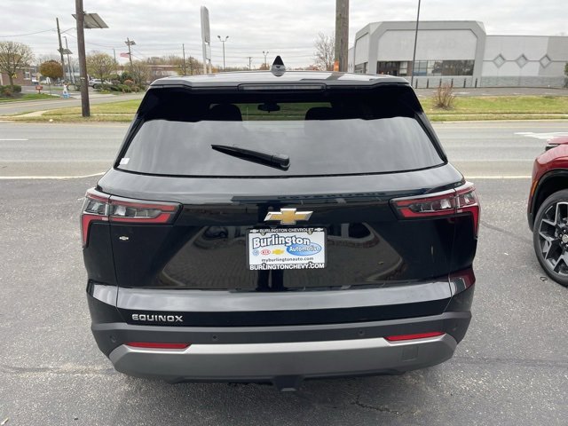 2026 Chevrolet Equinox LT photo 4