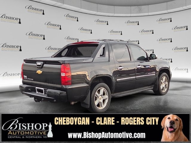 2012 Chevrolet Avalanche LTZ photo 4