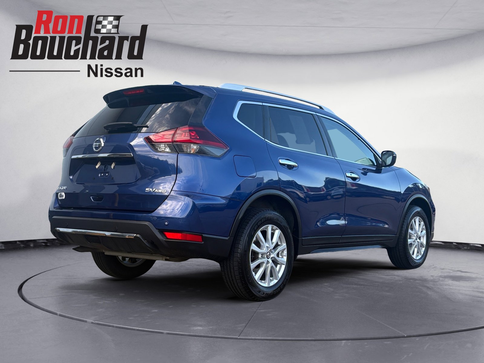 2020 Nissan Rogue SV photo 2