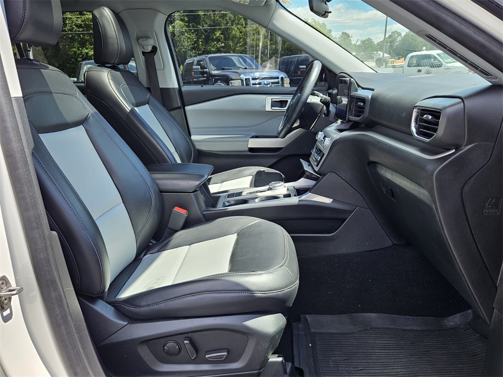2023 Ford Explorer XLT photo 15