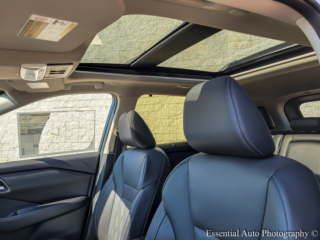 2025 Nissan Rogue Platinum photo 9