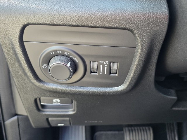2025 Jeep Grand Cherokee Altitude photo 17
