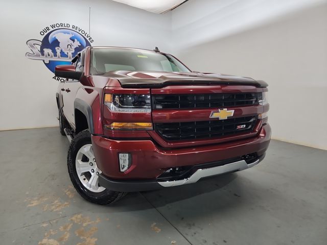2017 Chevrolet Silverado 1500 LT photo 2