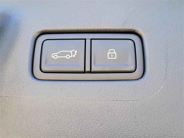 2026 Hyundai Santa Fe SE photo 4