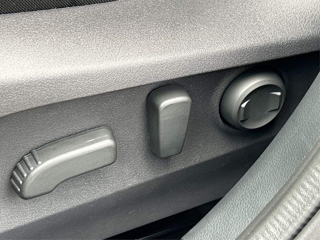 2025 Subaru Legacy Premium photo 21