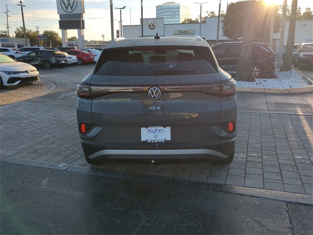 2025 Volkswagen ID.4 Pro Plus photo 5