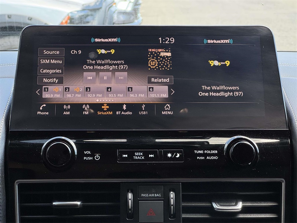 2023 Infiniti QX80 Premium Select photo 2