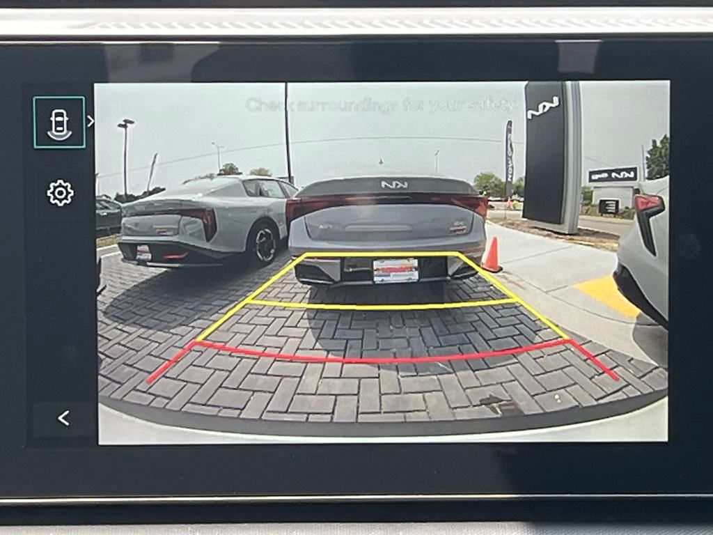 2025 Kia K4 LXS photo 24