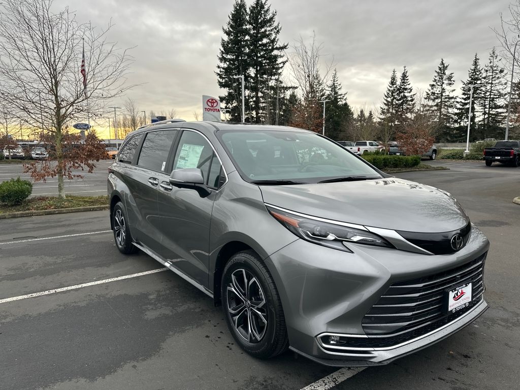 2026 Toyota Sienna Platinum's photo