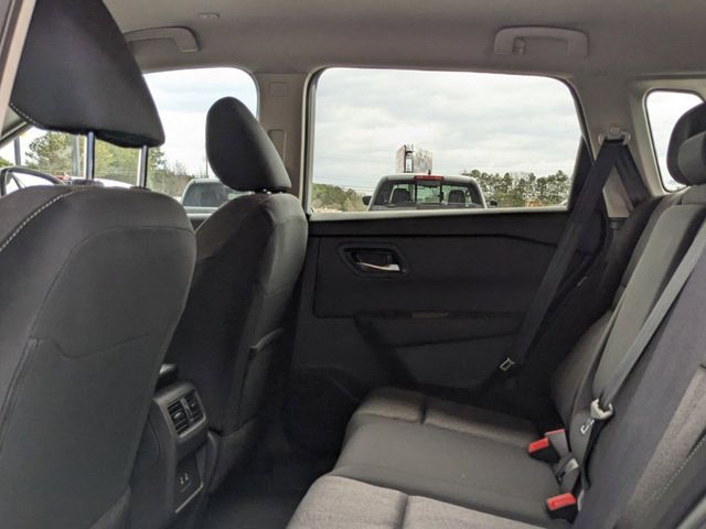 2025 Nissan Rogue SV photo 9